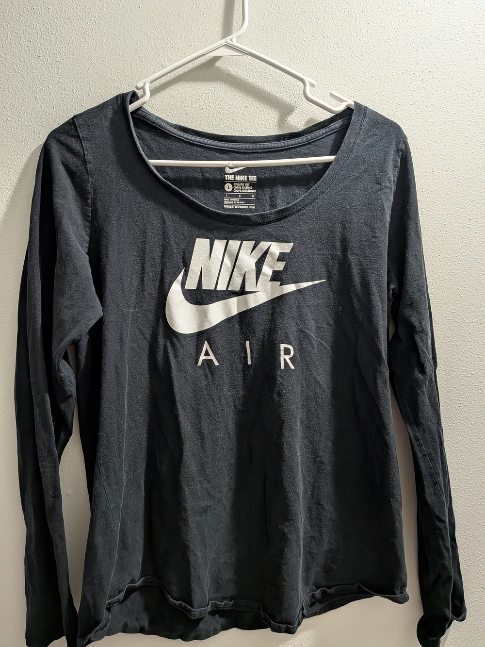 Nike Air Long Sleeve Tee in Black with White Logo